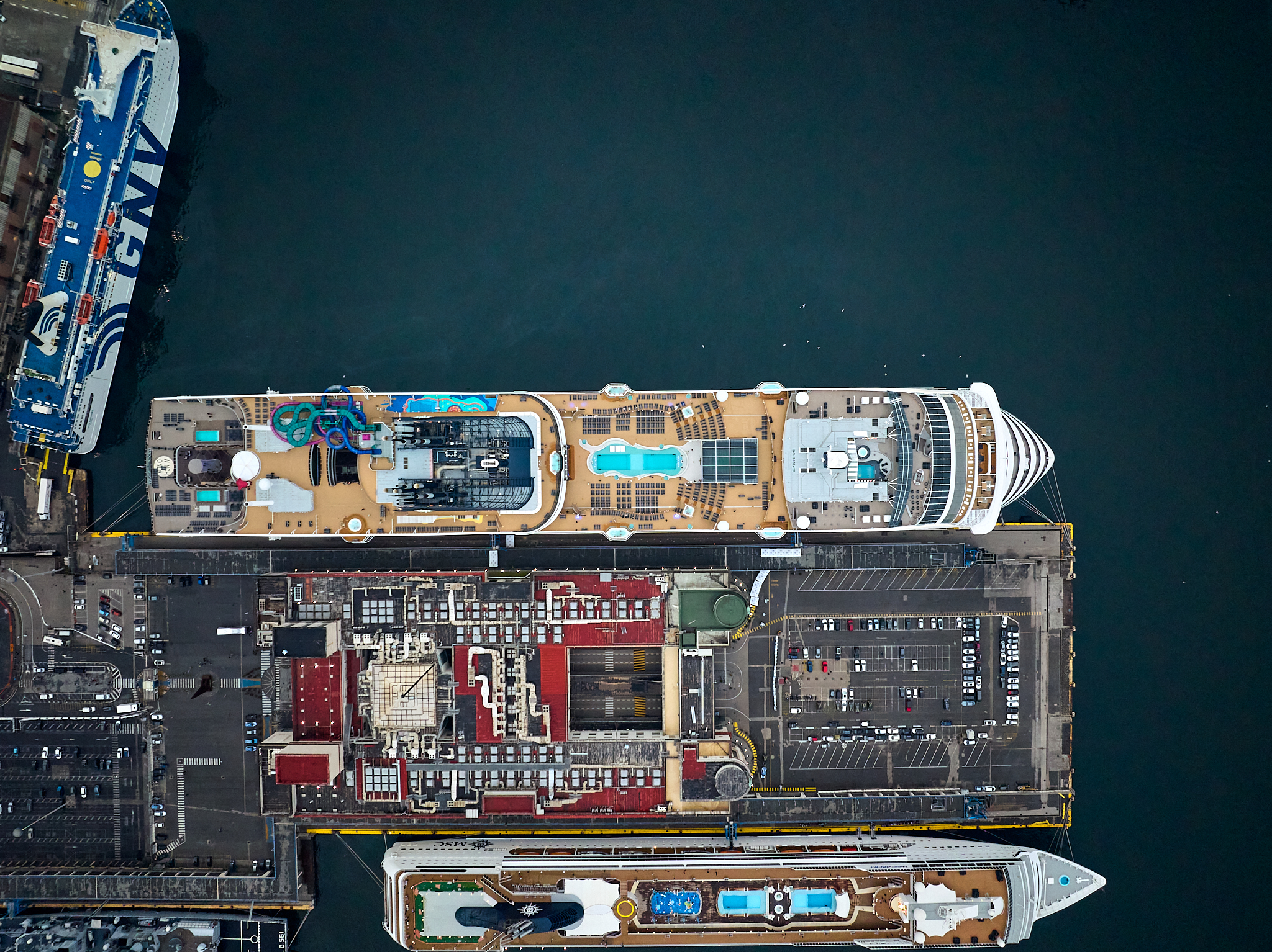 Nave da crociera vista dall'alto