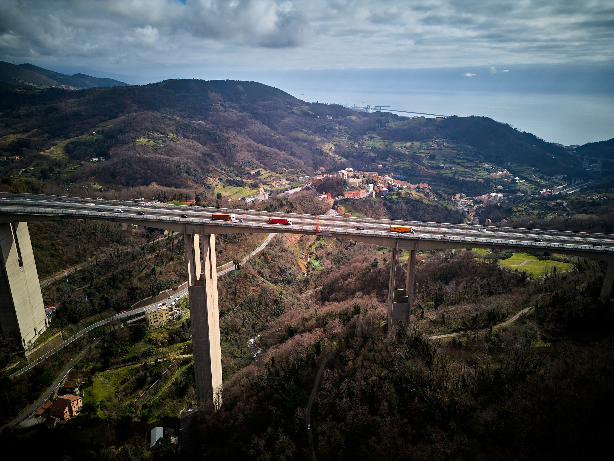 Panoramica viadotto autostradale