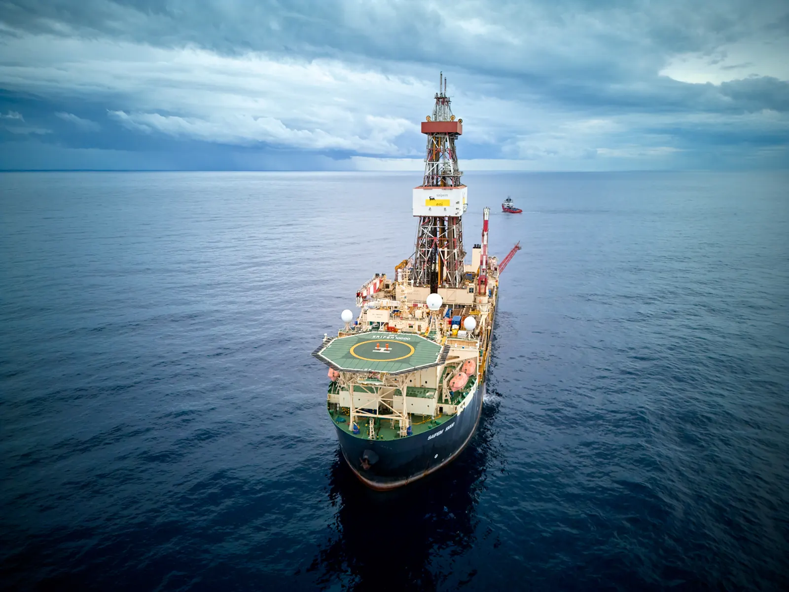 Saipem drilling ship nell'oceano