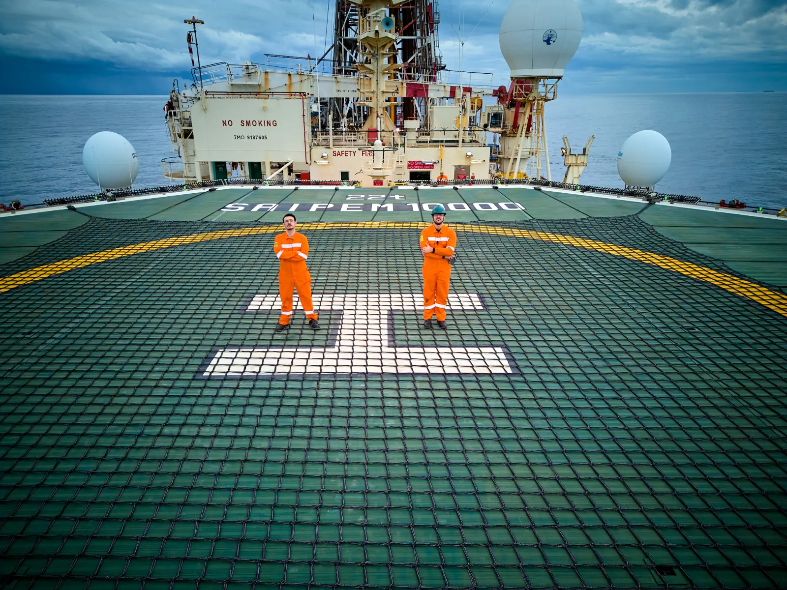 Crew sull'eliporto